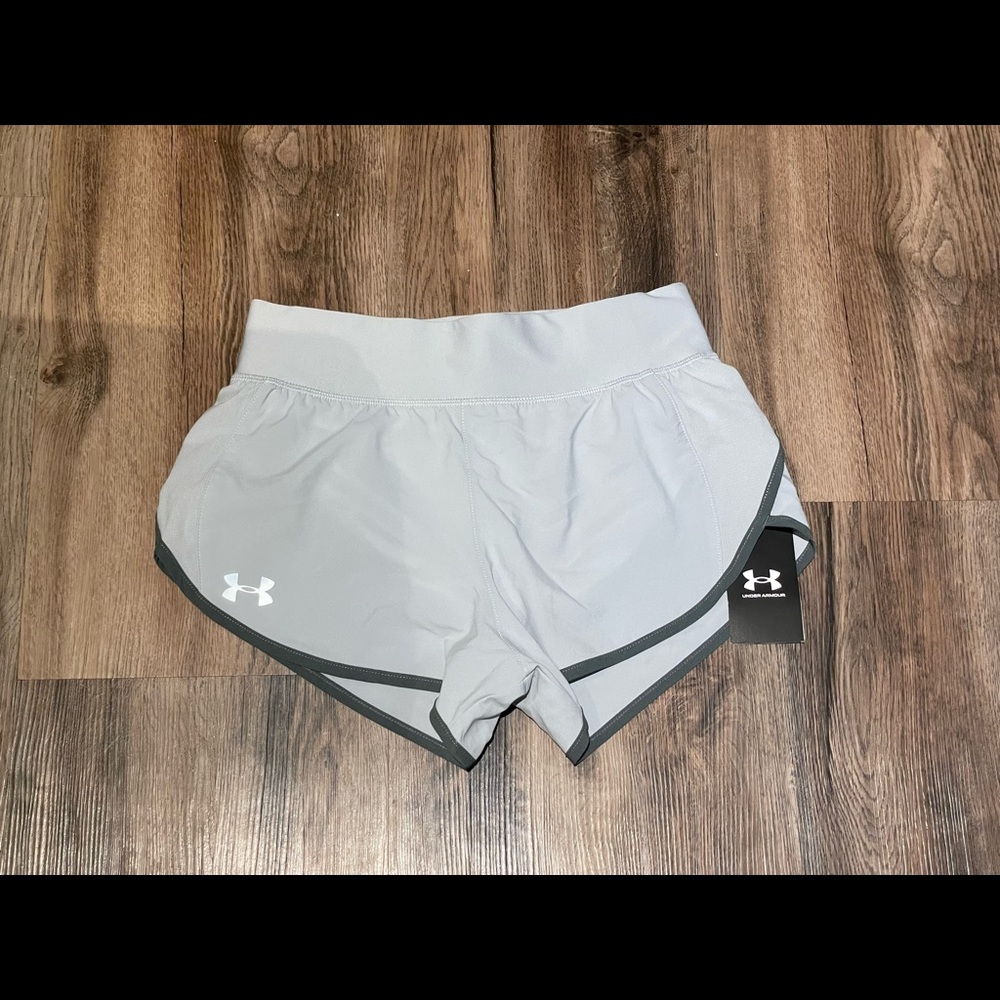 Under Armour active shorts xs